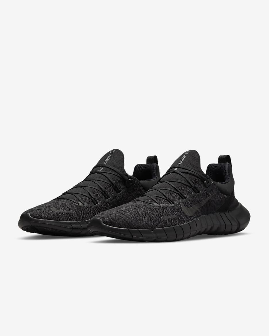 Plain black nike runners best sale